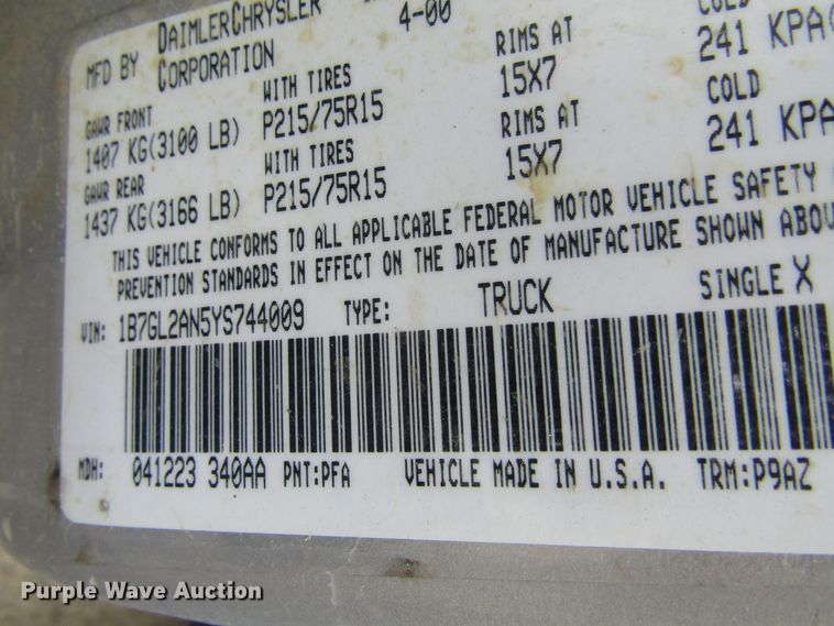 image for item IL9397 2000 Dodge Dakota SLT  Quad Cab pickup truck