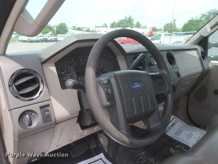 image for item IO9100 2008 Ford F450 Super Duty XL  flatbed truck