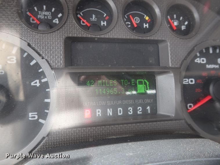 image for item IO9100 2008 Ford F450 Super Duty XL  flatbed truck