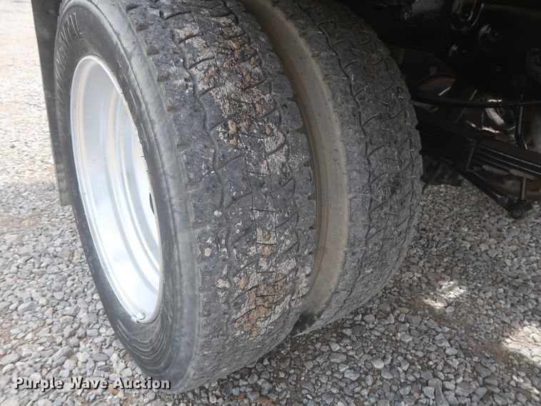 image for item IO9100 2008 Ford F450 Super Duty XL  flatbed truck