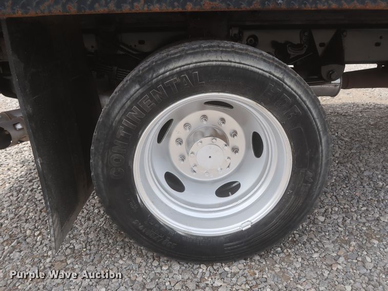 image for item IO9100 2008 Ford F450 Super Duty XL  flatbed truck