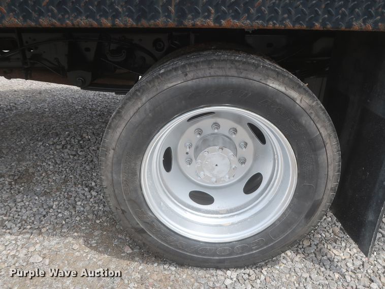 image for item IO9100 2008 Ford F450 Super Duty XL  flatbed truck