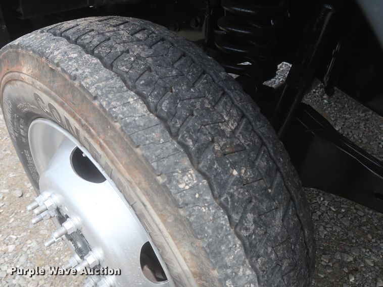 image for item IO9100 2008 Ford F450 Super Duty XL  flatbed truck