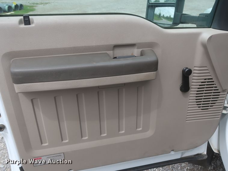 image for item IO9103 2008 Ford F450 Super Duty XL  flatbed truck