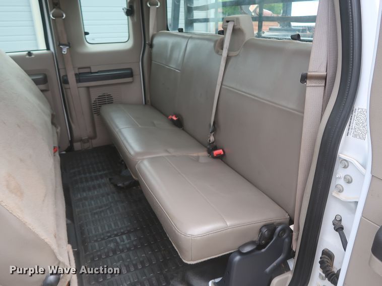 image for item IO9103 2008 Ford F450 Super Duty XL  flatbed truck