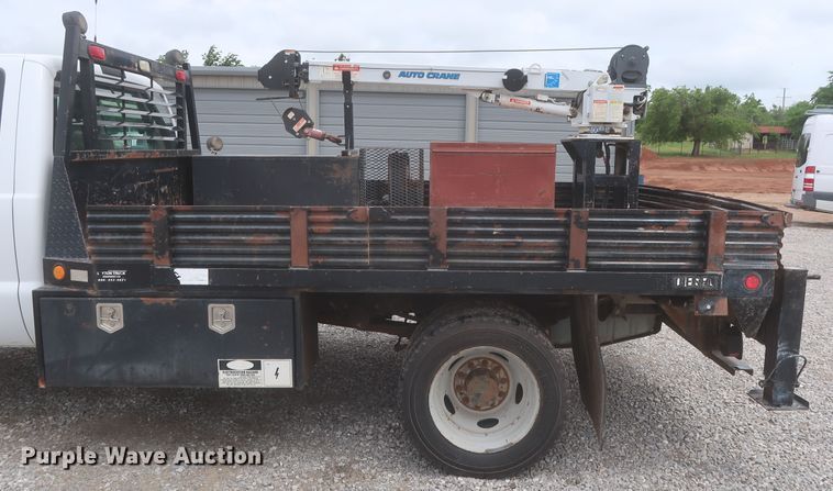 image for item IO9103 2008 Ford F450 Super Duty XL  flatbed truck