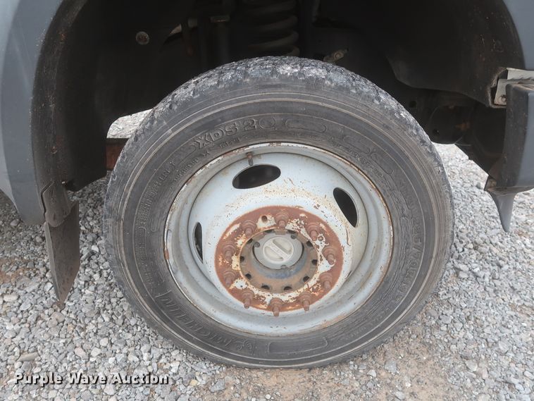 image for item IO9103 2008 Ford F450 Super Duty XL  flatbed truck