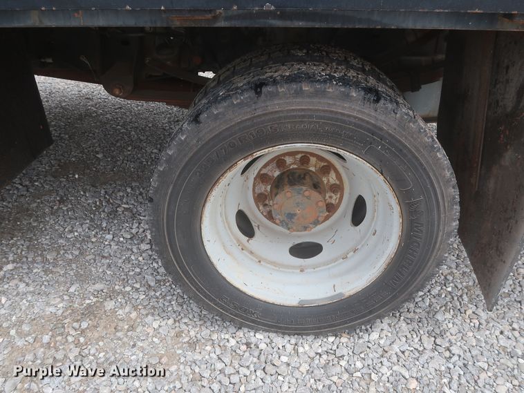 image for item IO9103 2008 Ford F450 Super Duty XL  flatbed truck