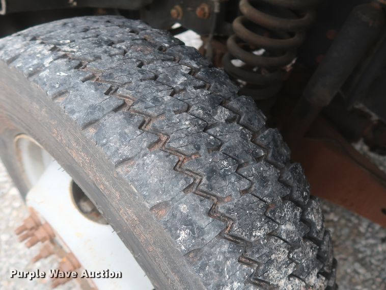 image for item IO9103 2008 Ford F450 Super Duty XL  flatbed truck