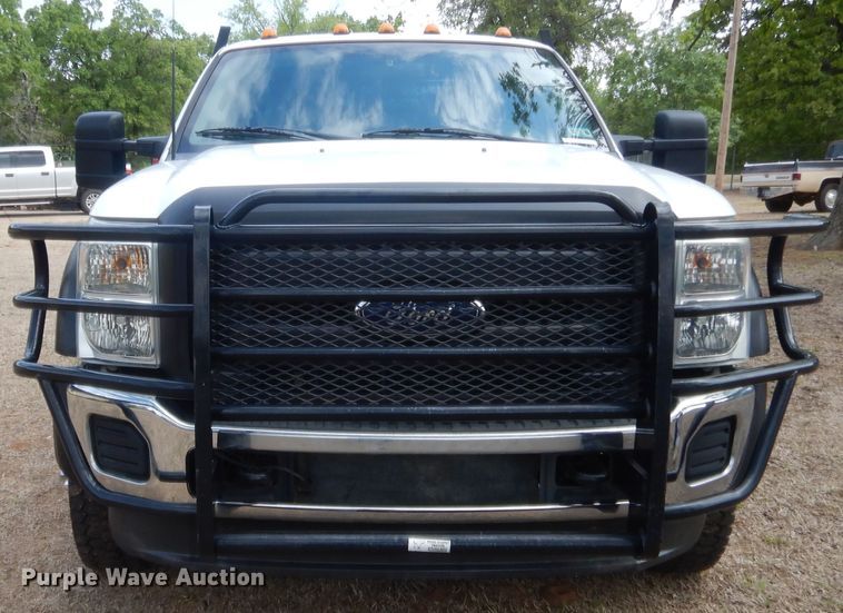 image for item IP9772 2011 Ford F550 Super Duty  flatbed truck