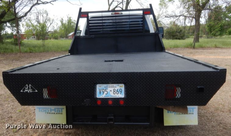 image for item IP9772 2011 Ford F550 Super Duty  flatbed truck