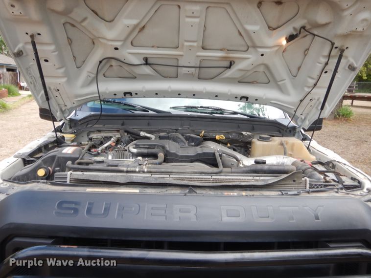 image for item IP9772 2011 Ford F550 Super Duty  flatbed truck