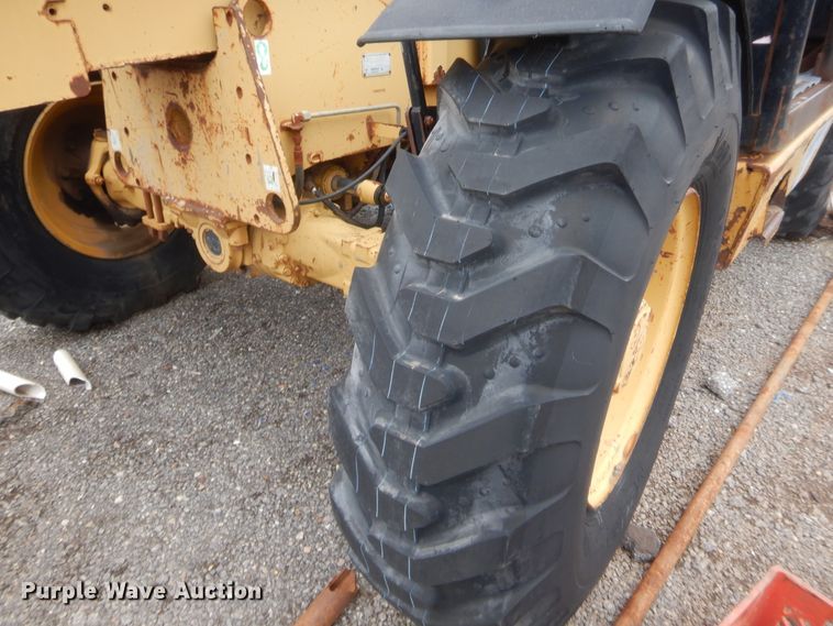 image for item IP9784 2001 Caterpillar TH83  telehandler