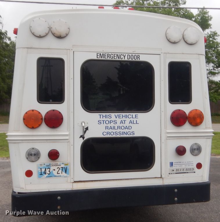 image for item IP9826 2000 GMC 3500  shuttle bus