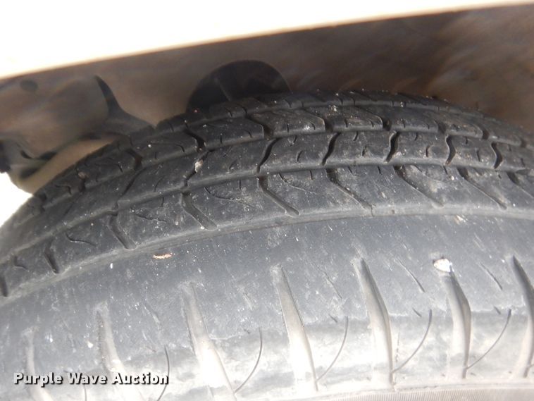 image for item IP9826 2000 GMC 3500  shuttle bus