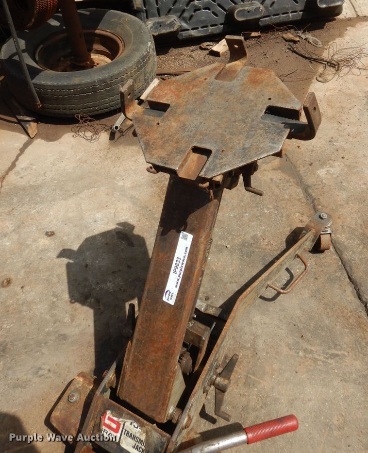 image for item IP9833 Transmission jack