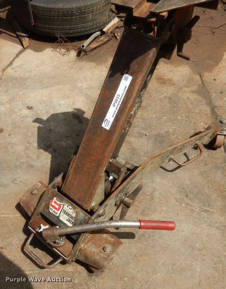 image for item IP9833 Transmission jack