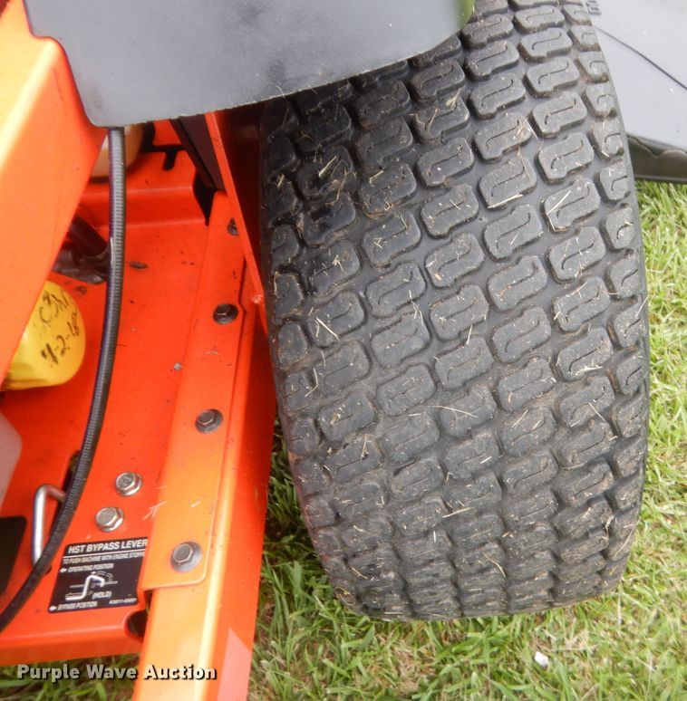 image for item IP9867 Kubota Z125SKH  ZTR lawn mower
