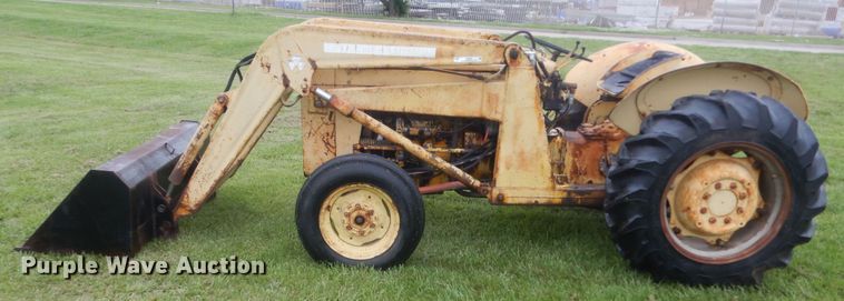 image for item IP9868 Massey Ferguson MF203  tractor