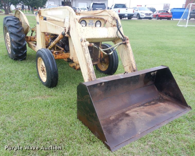 image for item IP9868 Massey Ferguson MF203  tractor