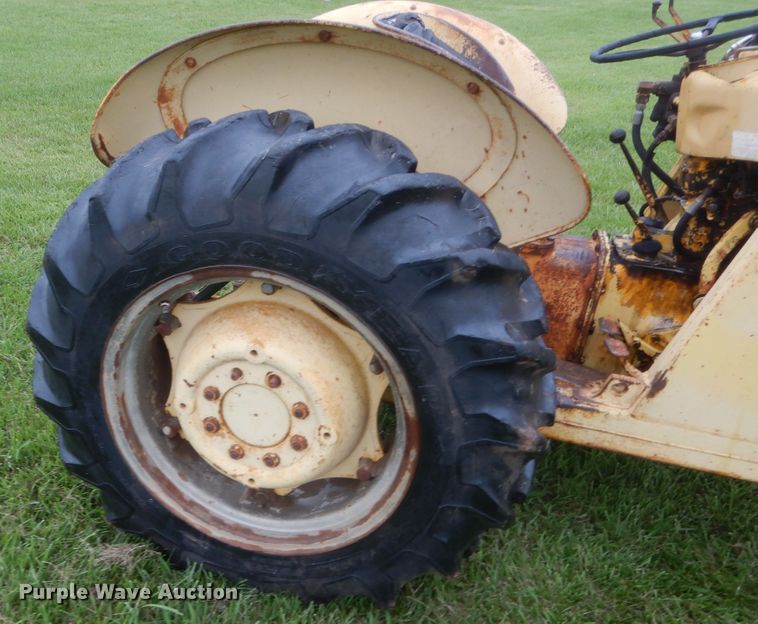 image for item IP9868 Massey Ferguson MF203  tractor
