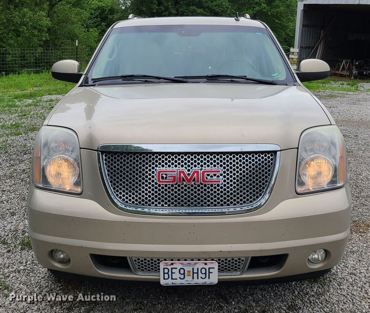 image for item IQ9184 2007 GMC Yukon Denali  SUV