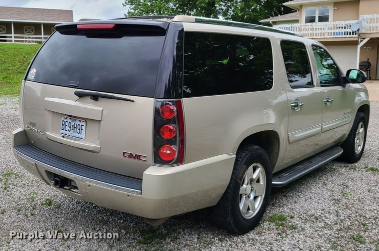 image for item IQ9184 2007 GMC Yukon Denali  SUV