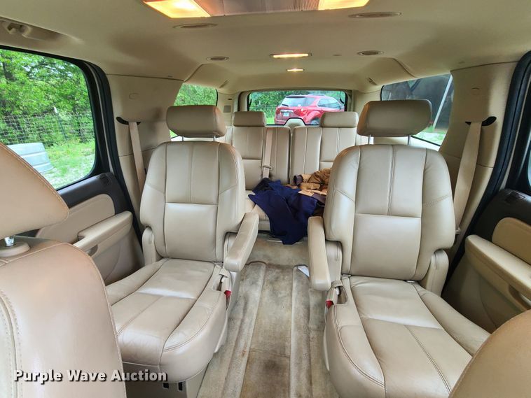 image for item IQ9184 2007 GMC Yukon Denali  SUV