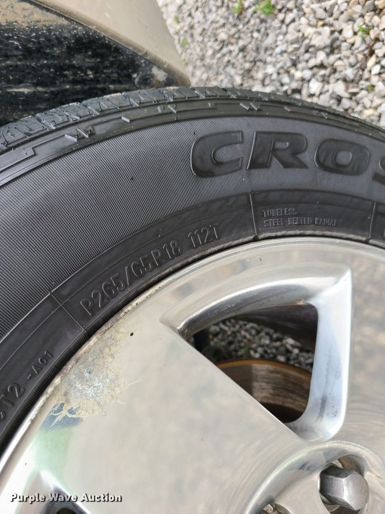 image for item IQ9184 2007 GMC Yukon Denali  SUV