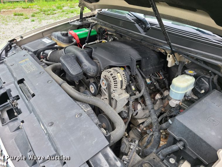 image for item IQ9184 2007 GMC Yukon Denali  SUV