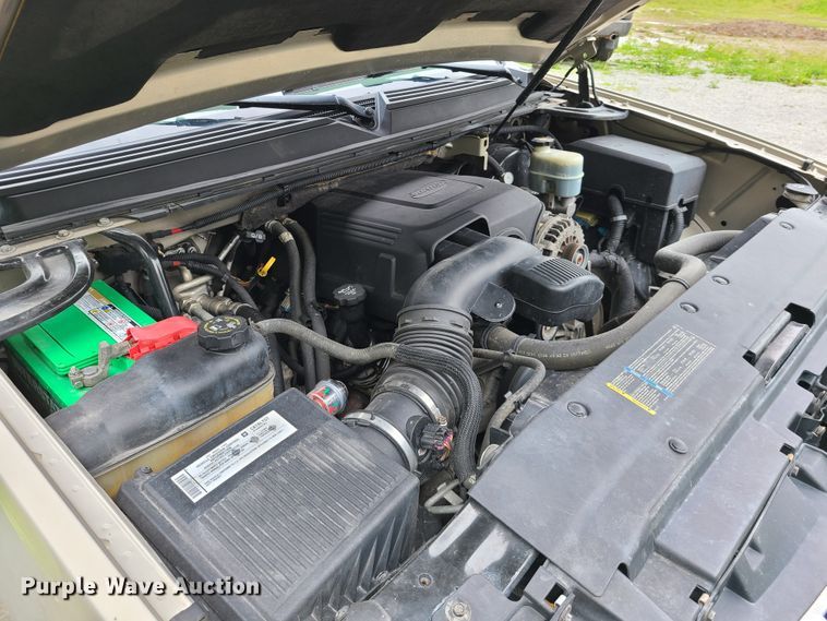 image for item IQ9184 2007 GMC Yukon Denali  SUV