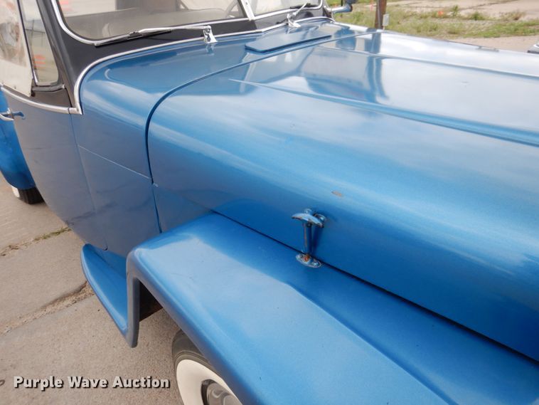 image for item IQ9468 1950 Willy's Jeepster  convertible SUV