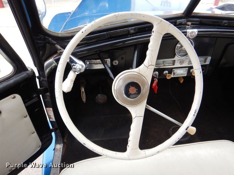 image for item IQ9468 1950 Willy's Jeepster  convertible SUV