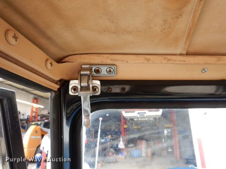 image for item IQ9468 1950 Willy's Jeepster  convertible SUV