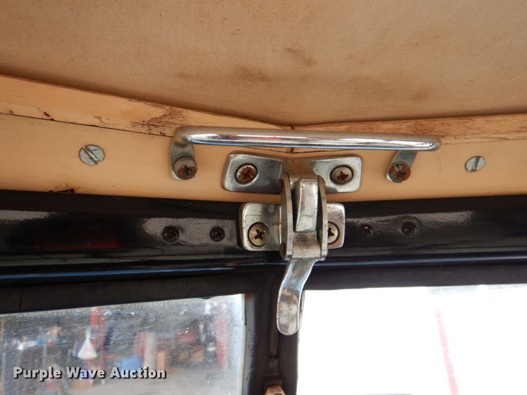 image for item IQ9468 1950 Willy's Jeepster  convertible SUV