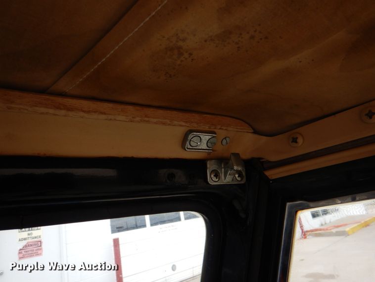 image for item IQ9468 1950 Willy's Jeepster  convertible SUV