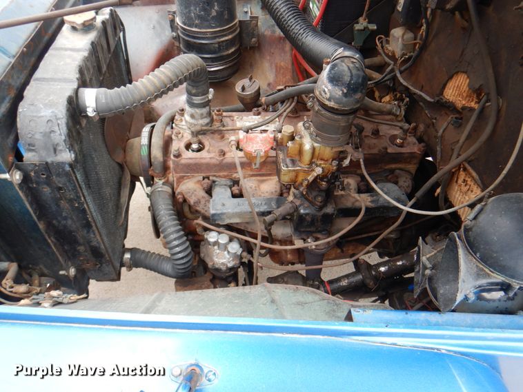 image for item IQ9468 1950 Willy's Jeepster  convertible SUV