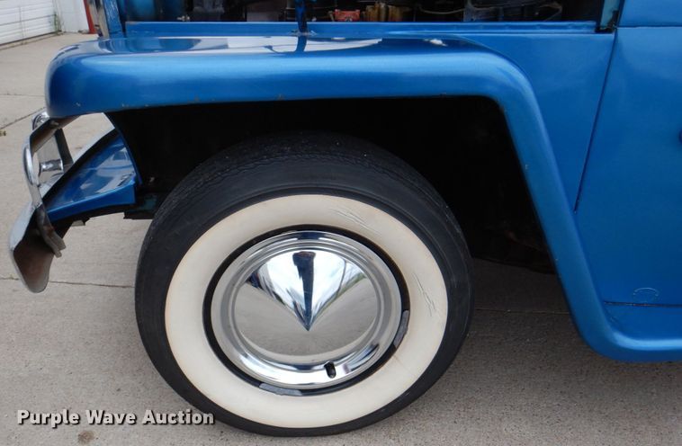 image for item IQ9468 1950 Willy's Jeepster  convertible SUV