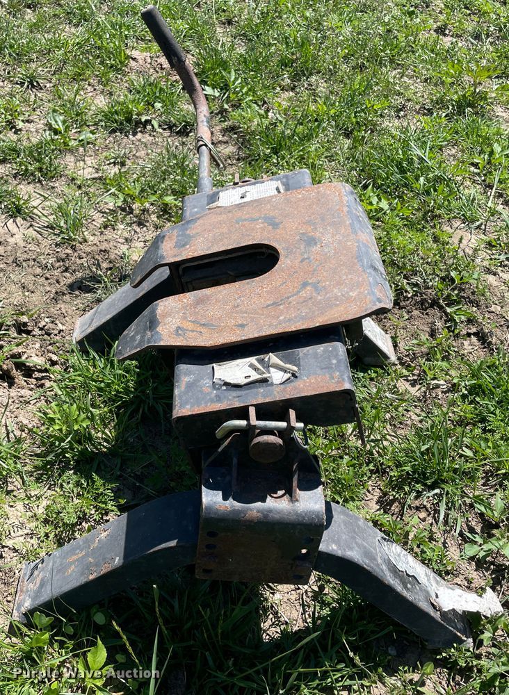 image for item IR9809 Fifth wheel hitch