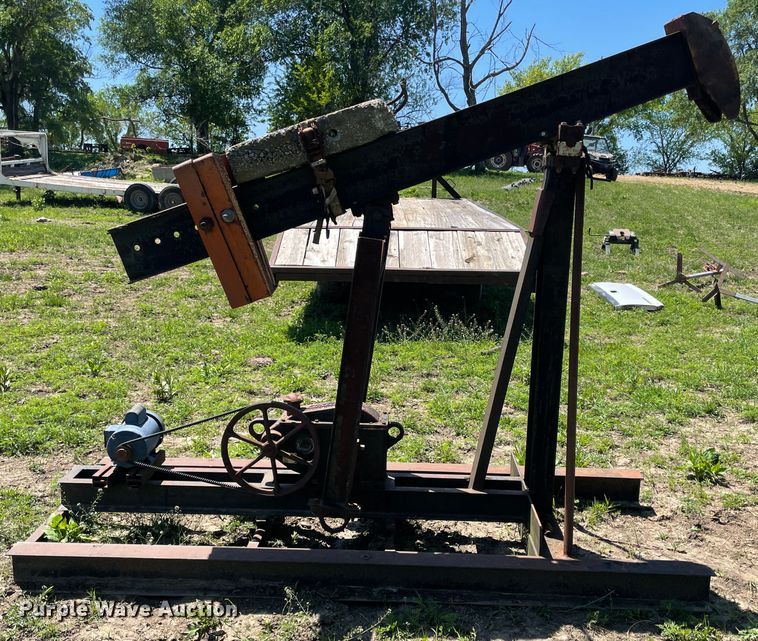 image for item IR9811 Curtis D10-36 oil pump jack