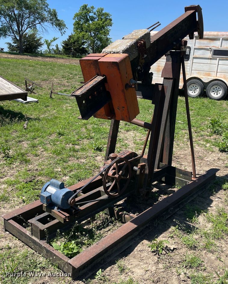 image for item IR9811 Curtis D10-36 oil pump jack