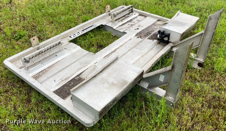 image for item IR9967 Headache rack