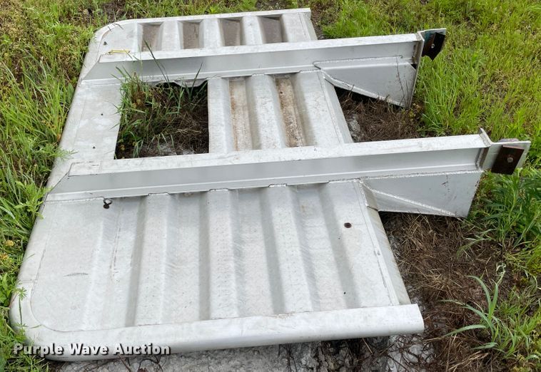 image for item IR9968 Headache rack