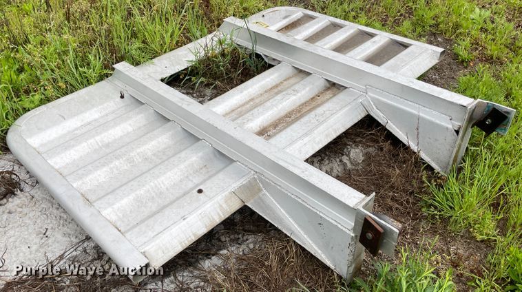 image for item IR9968 Headache rack