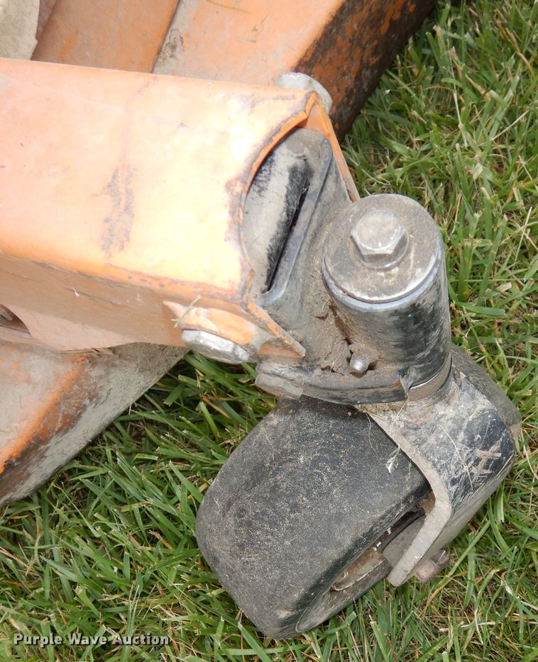 image for item IS9146 Woods 5182  ZTR lawn mower