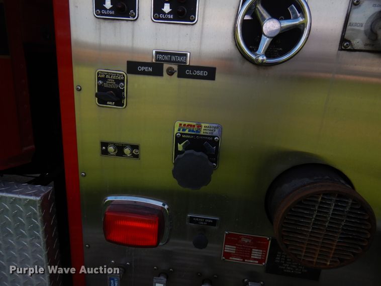 image for item IT9253 2001 Freightliner FL80  pumper fire truck