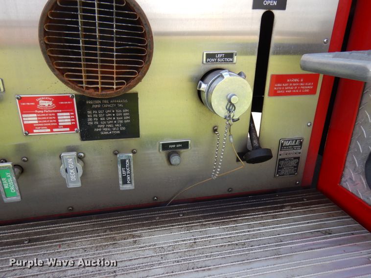 image for item IT9253 2001 Freightliner FL80  pumper fire truck