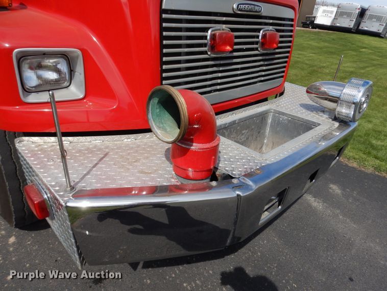 image for item IT9253 2001 Freightliner FL80  pumper fire truck