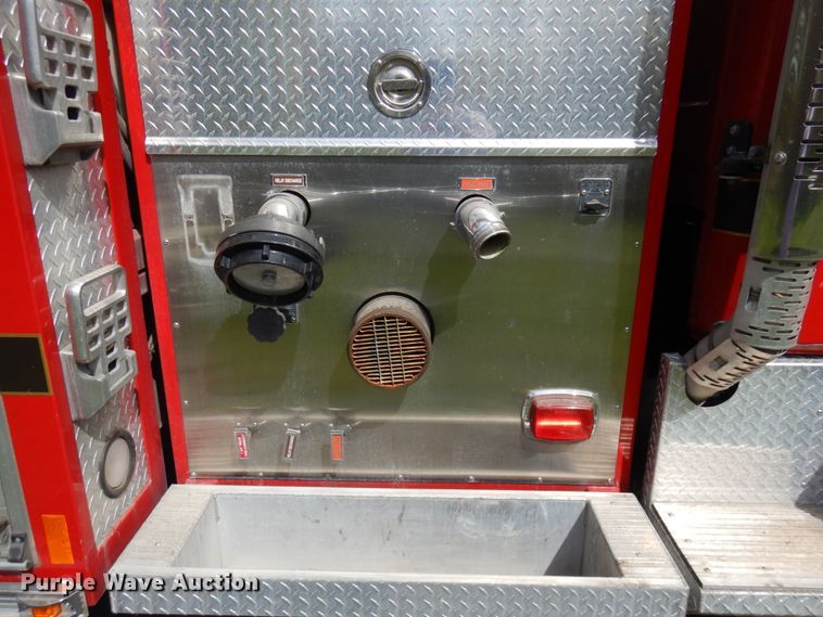 image for item IT9253 2001 Freightliner FL80  pumper fire truck