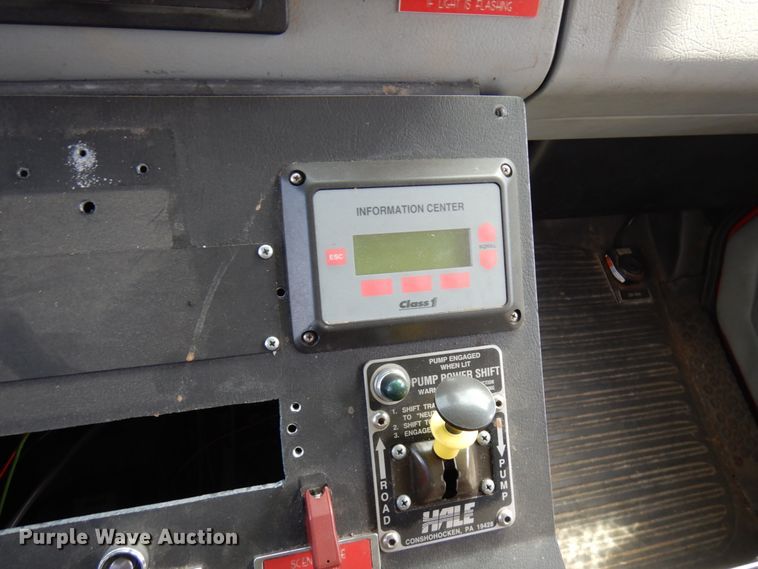 image for item IT9253 2001 Freightliner FL80  pumper fire truck